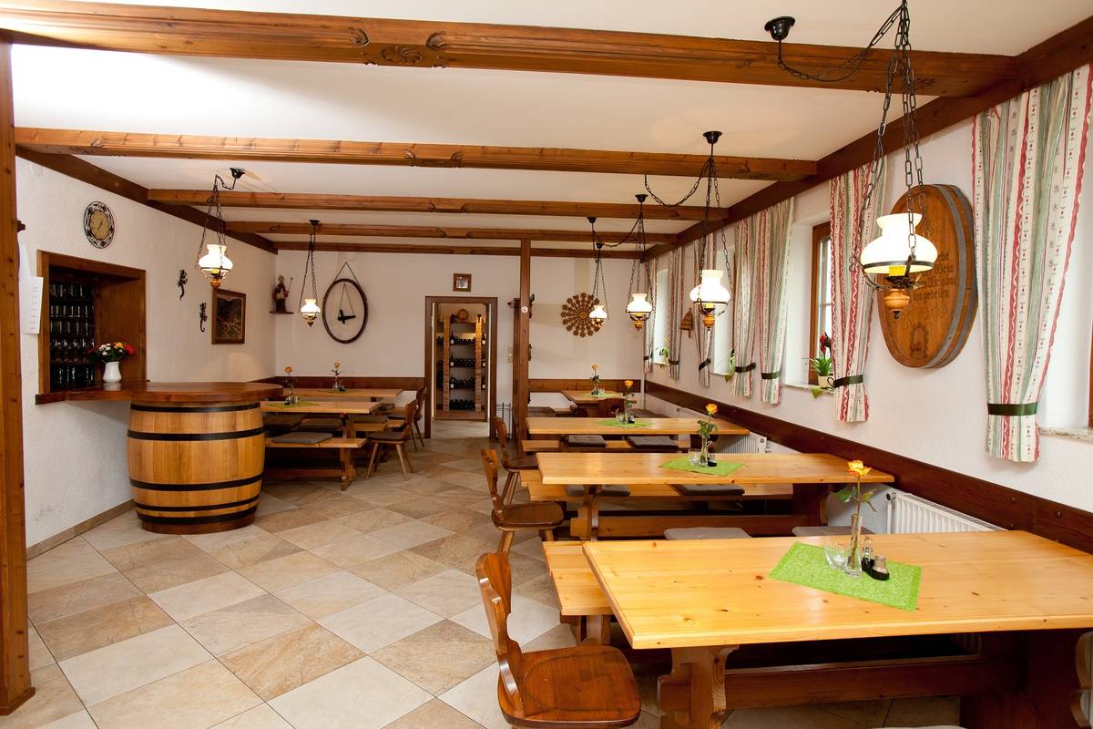 Heurigenlokal Innenansicht Weingut Gebetsberger
